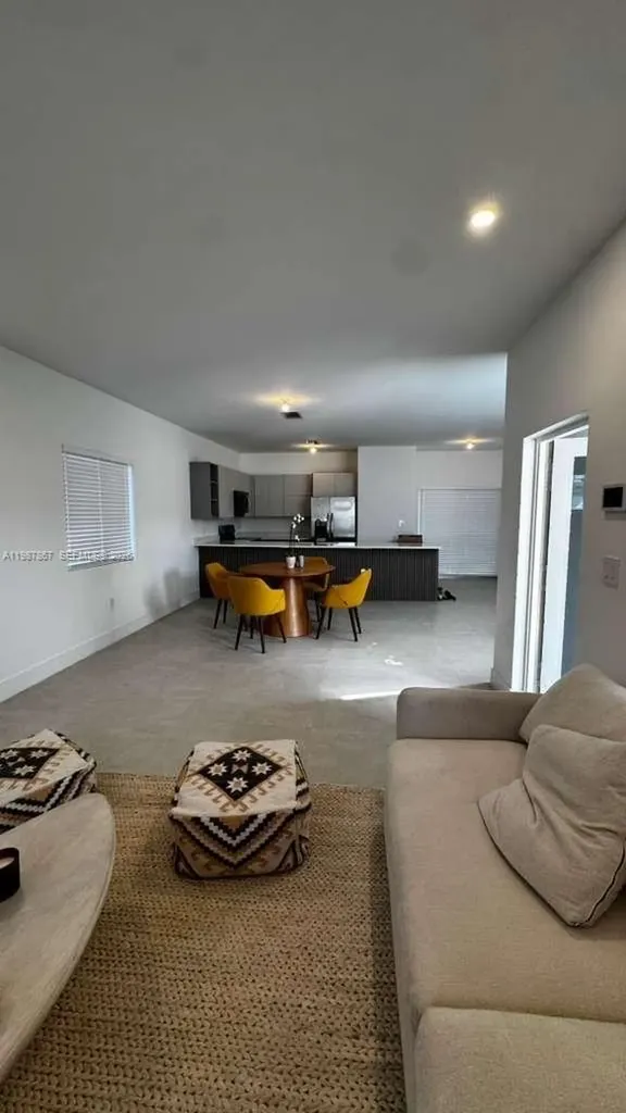 2788 NW 9th Place Fort Lauderdale FL 33311