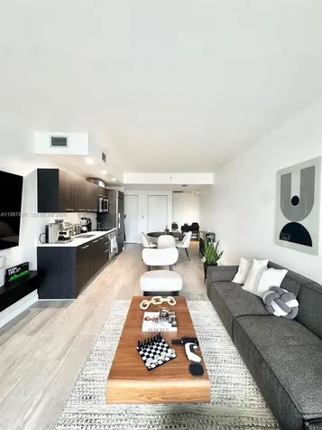 45 SW 9th Street Miami FL 33130