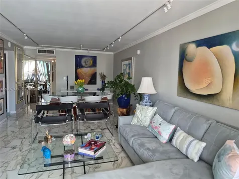 2655 Collins Avenue Miami Beach FL 33140