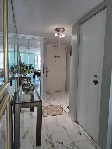 2655 Collins Avenue Miami Beach FL 33140