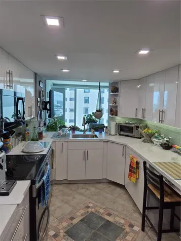 2655 Collins Avenue Miami Beach FL 33140