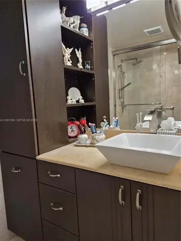 2655 Collins Avenue Miami Beach FL 33140