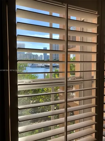 19901 E Country Club Drive Aventura FL 33180