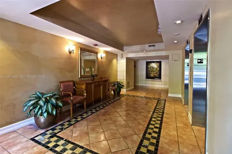19901 E Country Club Drive Aventura FL 33180