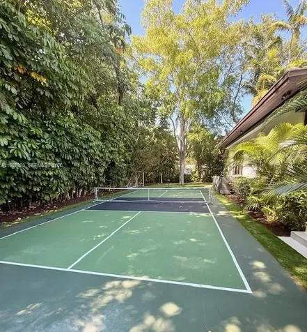 6371 SW 107th Street Pinecrest FL 33156