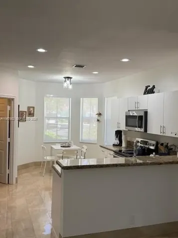 513 Live Oak Lane Weston FL 33327