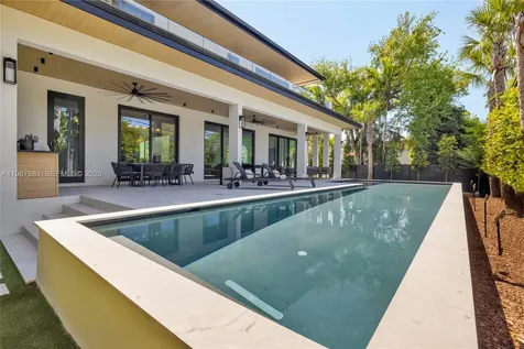 769 NE 72nd Terrace Miami FL 33138