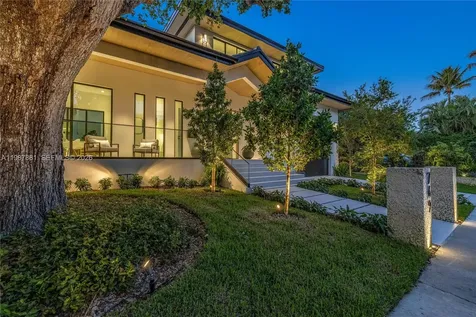 769 NE 72nd Terrace Miami FL 33138