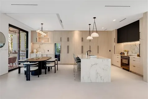 769 NE 72nd Terrace Miami FL 33138