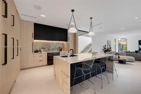 769 NE 72nd Terrace Miami FL 33138