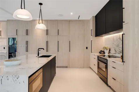 769 NE 72nd Terrace Miami FL 33138