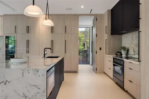769 NE 72nd Terrace Miami FL 33138