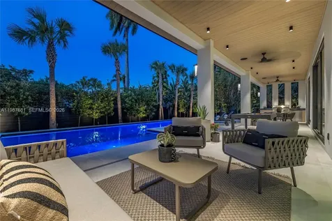 769 NE 72nd Terrace Miami FL 33138