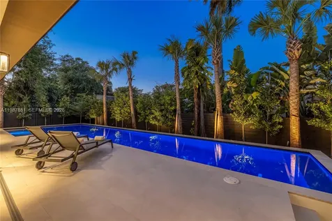 769 NE 72nd Terrace Miami FL 33138
