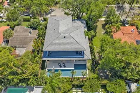 769 NE 72nd Terrace Miami FL 33138