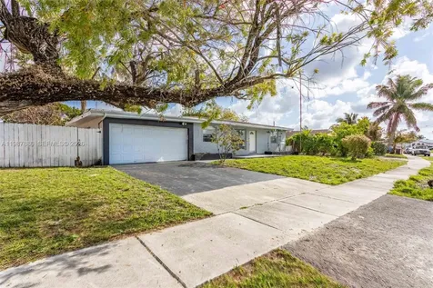 3751 SW 32nd Court West Park FL 33023
