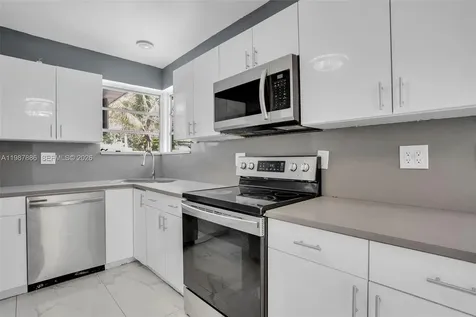 3751 SW 32nd Court West Park FL 33023
