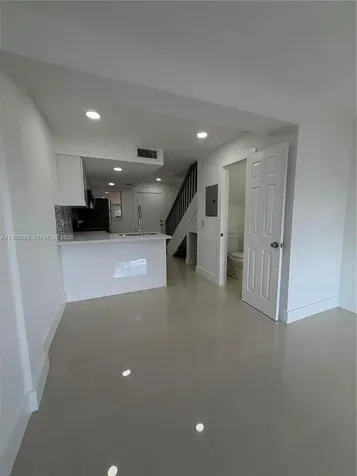 1550 W 7th Court Hialeah FL 33010