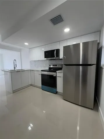 1550 W 7th Court Hialeah FL 33010