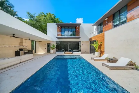 4041 S Le Jeune Road Miami FL 33146