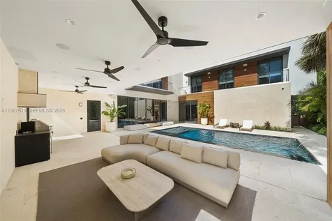 4041 S Le Jeune Road Miami FL 33146