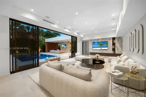 4041 S Le Jeune Road Miami FL 33146