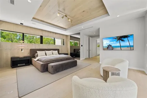 4041 S Le Jeune Road Miami FL 33146
