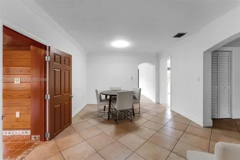 9840 SW 60th Street Miami FL 33173