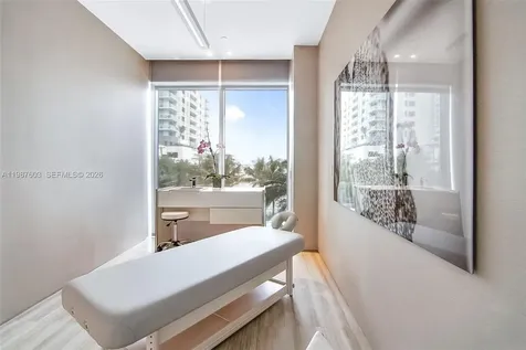 460 NE 28th Street Miami FL 33137