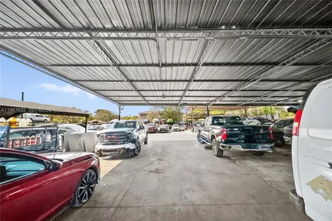 5700 NW 27th Avenue Miami FL 33142