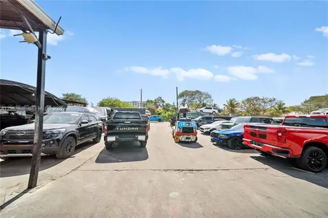 5700 NW 27th Avenue Miami FL 33142