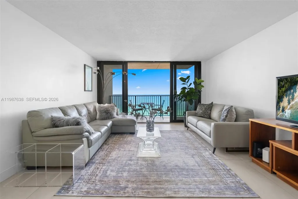 2201 S Ocean Drive Hollywood FL 33019
