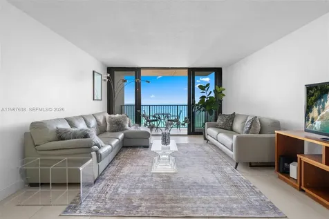 2201 S Ocean Drive Hollywood FL 33019