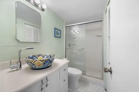 2201 S Ocean Drive Hollywood FL 33019