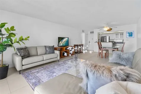 2201 S Ocean Drive Hollywood FL 33019