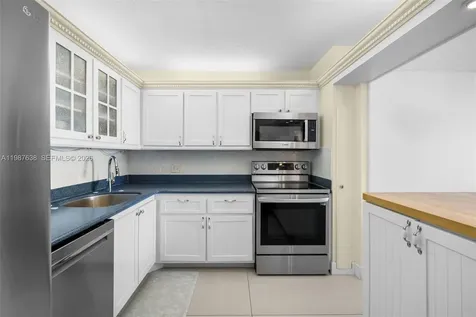 2201 S Ocean Drive Hollywood FL 33019