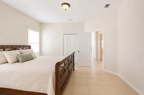 166 Pine Cone Avenue Clewiston FL 33440