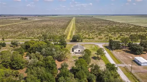 166 Pine Cone Avenue Clewiston FL 33440