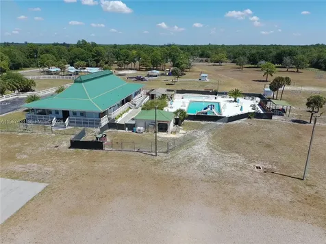 166 Pine Cone Avenue Clewiston FL 33440