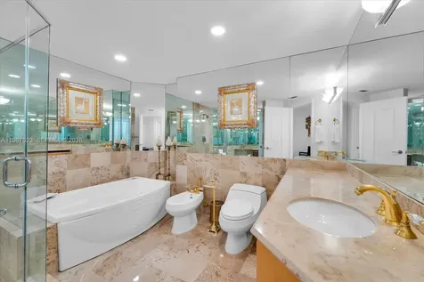 1455 Ocean Drive Miami Beach FL 33139