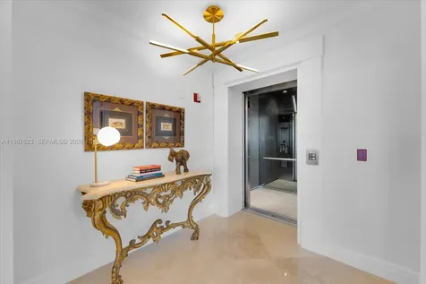 1455 Ocean Drive Miami Beach FL 33139