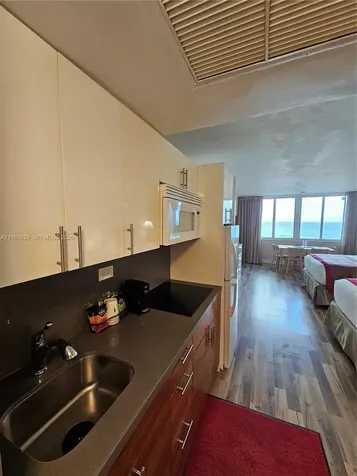 19201 Collins Avenue Sunny Isles Beach FL 33160