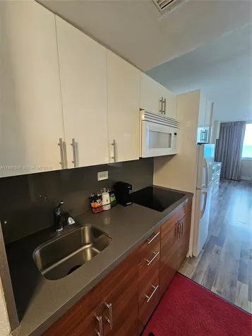 19201 Collins Avenue Sunny Isles Beach FL 33160