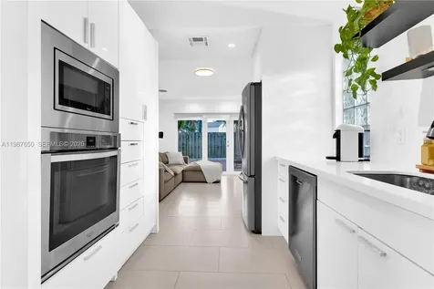 8858 SW 214th Street Cutler Bay FL 33189
