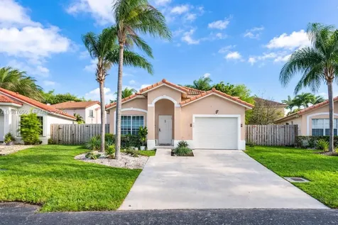 8858 SW 214th Street Cutler Bay FL 33189