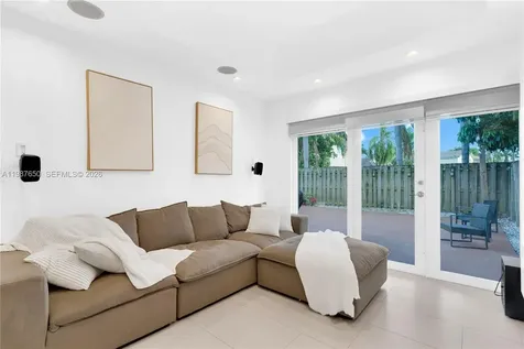 8858 SW 214th Street Cutler Bay FL 33189