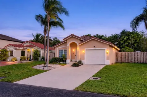 8858 SW 214th Street Cutler Bay FL 33189