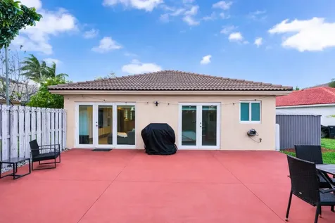 8858 SW 214th Street Cutler Bay FL 33189