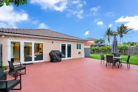 8858 SW 214th Street Cutler Bay FL 33189