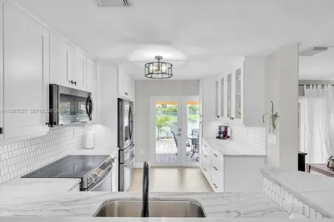 16382 SW 75th Street Miami FL 33193